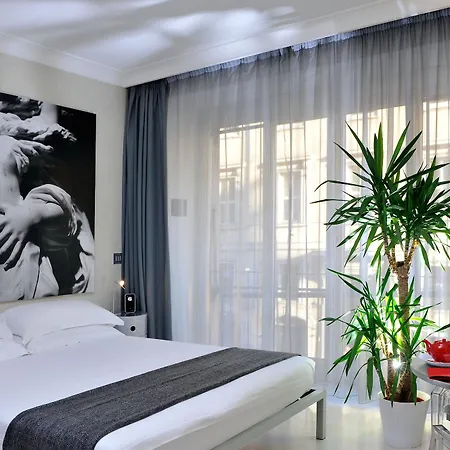 Hotel Pantheon 2*